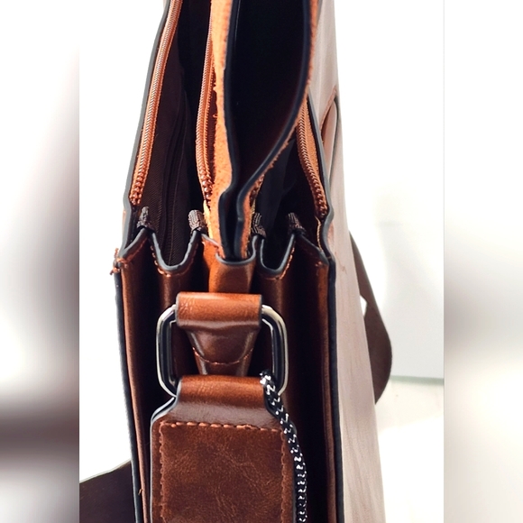 Classic Fashion Men's Brown Leather Doubled Side Flap Messenger Bag - Picture 7 of 7